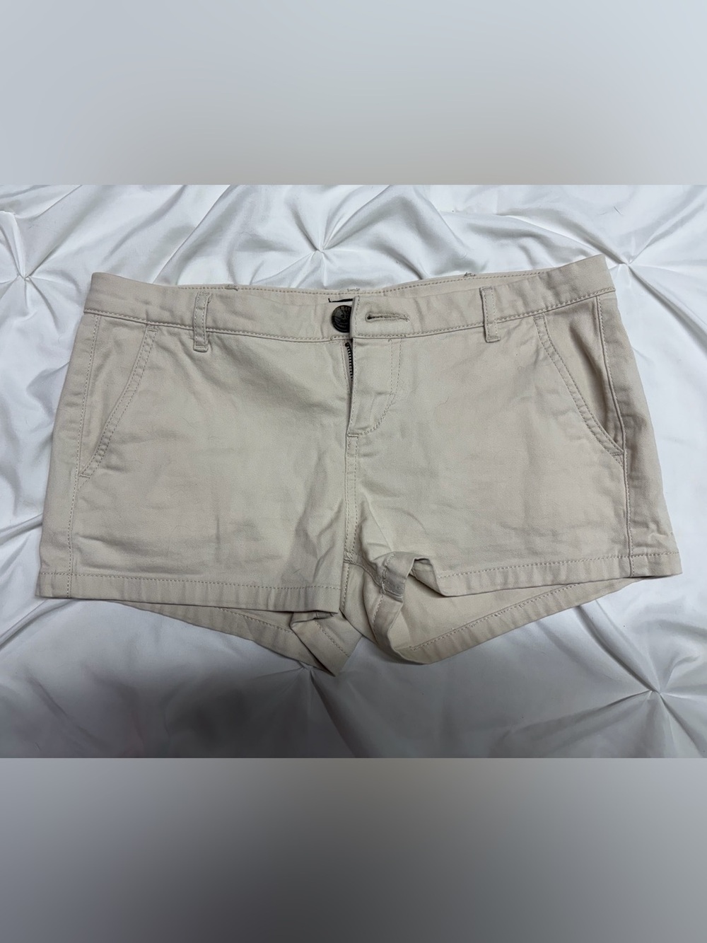 Express Women's Light Cream Flat Front Cotton Shorts